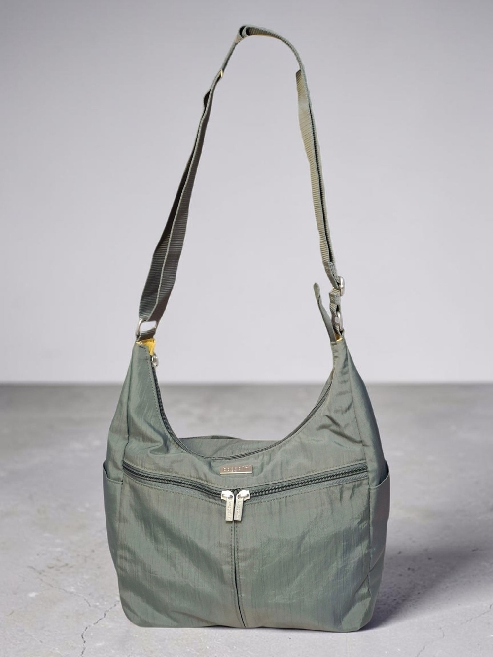 Baggallini Gray Nylon Shoulder Bag Yellow Interior 15x9